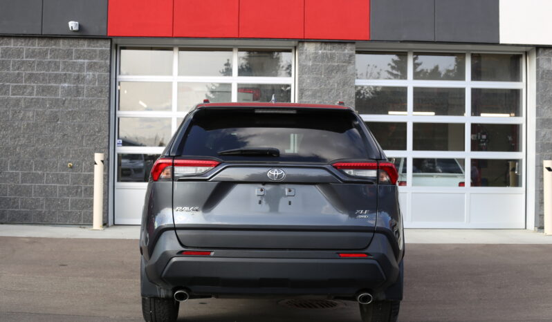 
2020 TOYOTA RAV4 XLE full									