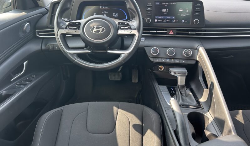 
2025 HYUNDAI ELANTRA PREFERRED full									