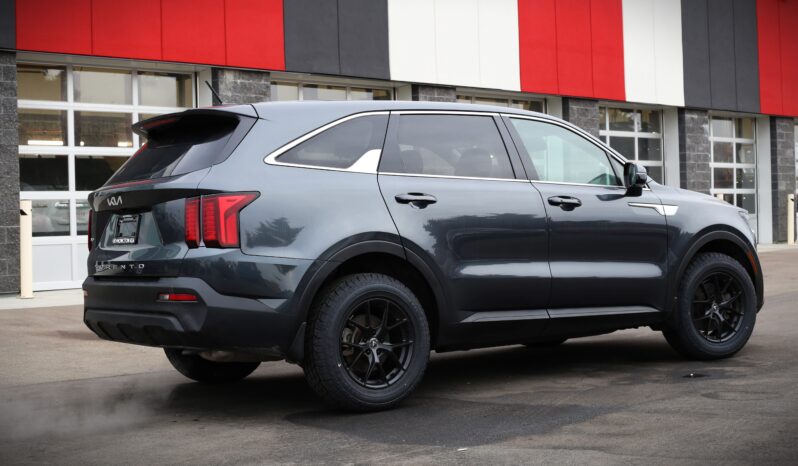 
2022 KIA SORENTO LX full									