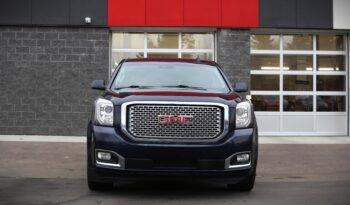
2017 GMC YUKON DENALI full								