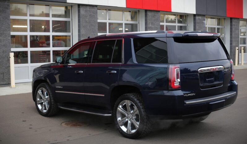 
2017 GMC YUKON DENALI full									
