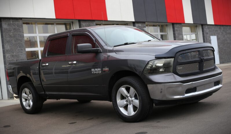 
2017 RAM 1500 SLT full									