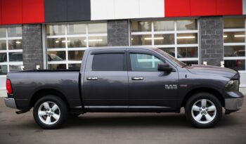 
2017 RAM 1500 SLT full								