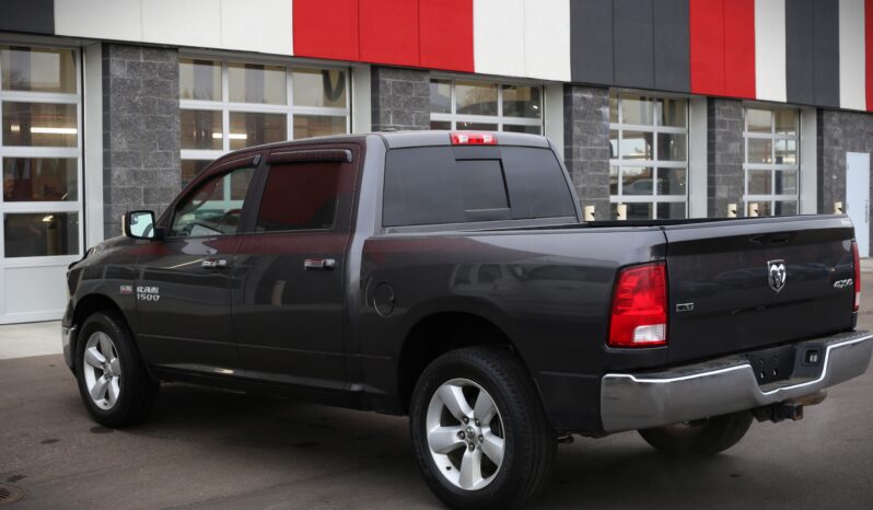 
2017 RAM 1500 SLT full									