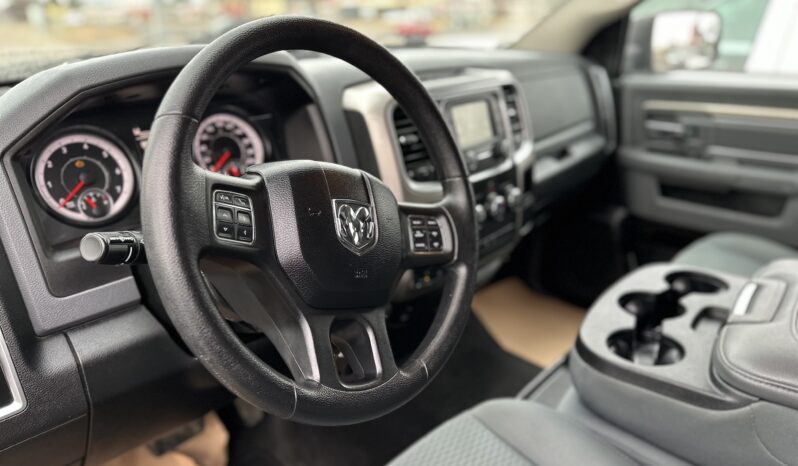 
2017 RAM 1500 SLT full									