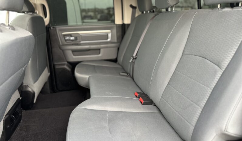 
2017 RAM 1500 SLT full									