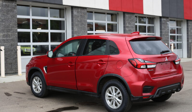 
2022 MITSUBISHI RVR SE full									