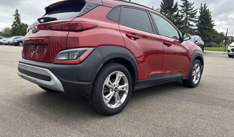 
2022 HYUNDAI KONA LE full									