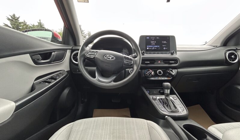 
2022 HYUNDAI KONA LE full									