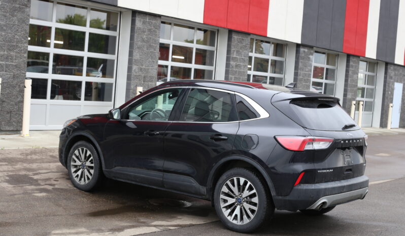 
2022 FORD ESCAPE TITANIUM full									