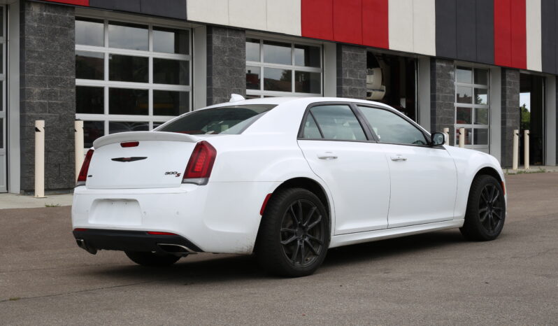 
2022 CHRYSLER 300 full									
