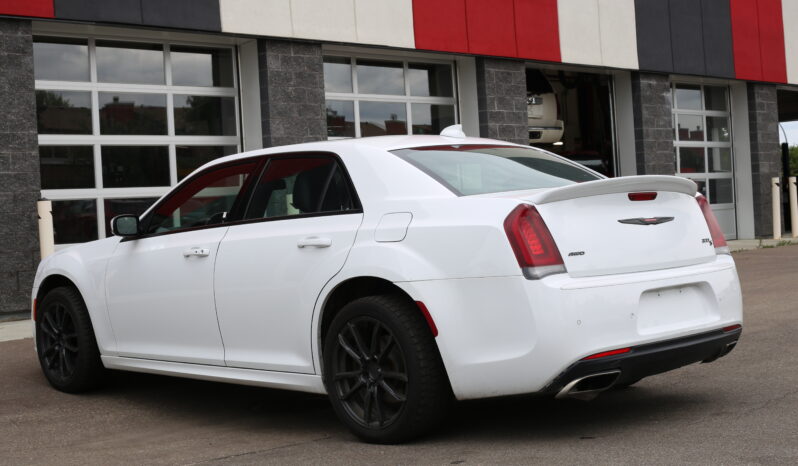 
2022 CHRYSLER 300 full									