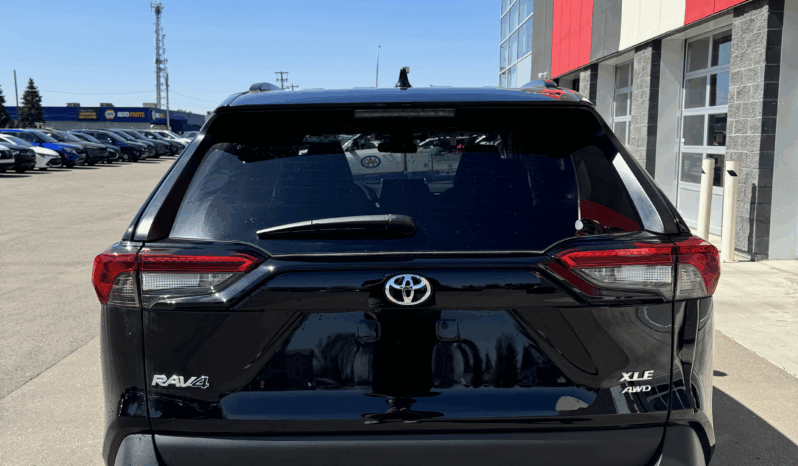 
2024 TOYOTA RAV4 XLE full									
