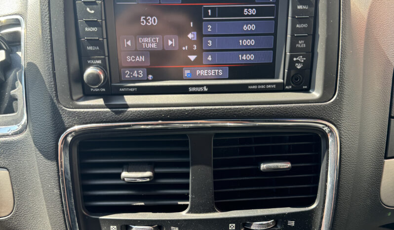 
2019 Dodge Grand Caravan SXT full									