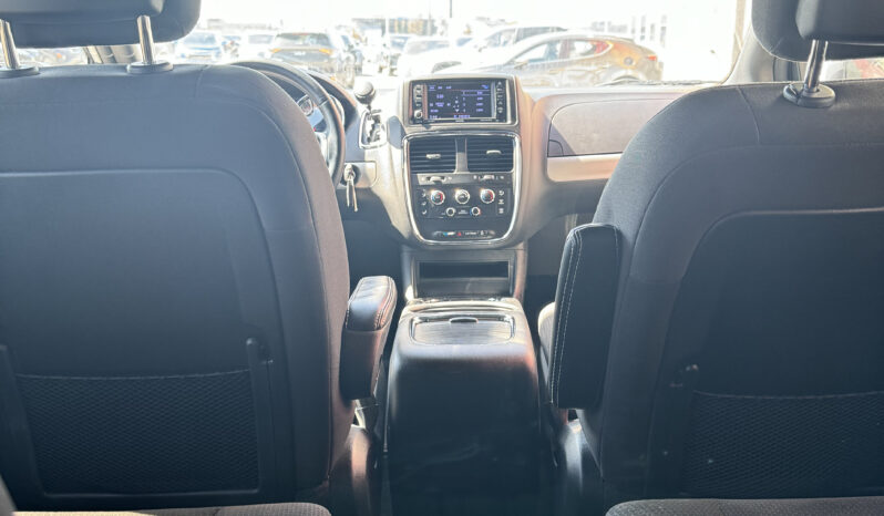 
2019 Dodge Grand Caravan SXT full									
