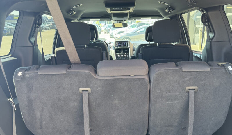 
2019 Dodge Grand Caravan SXT full									