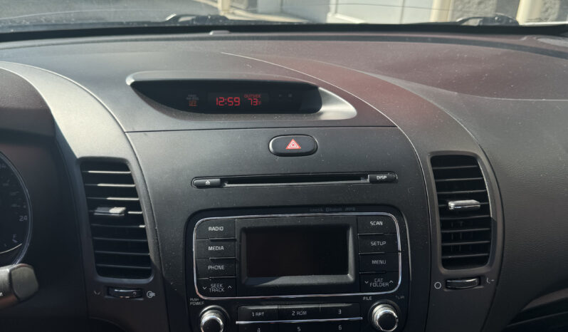 
2016 KIA FORTE LX full									