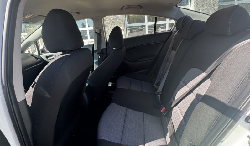 
2016 KIA FORTE LX full									