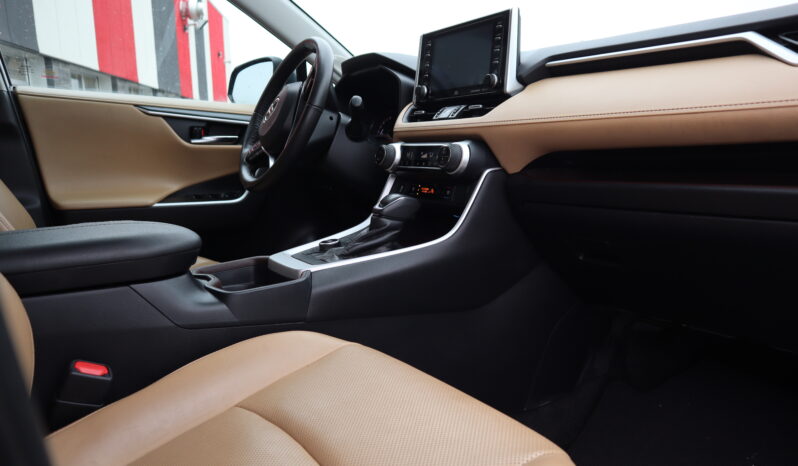 
2020 Toyota Rav4 full									