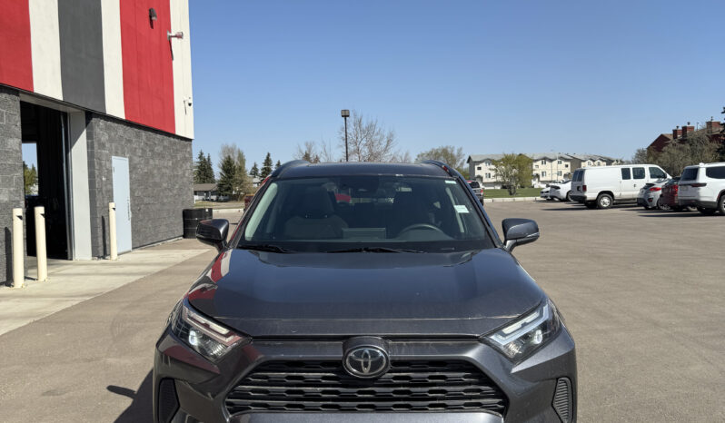 
2023 TOYOTA RAV4 XLE full									