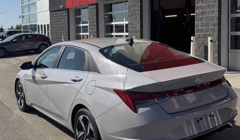 
2022 HYUNDAI ELANTRA SEL full									