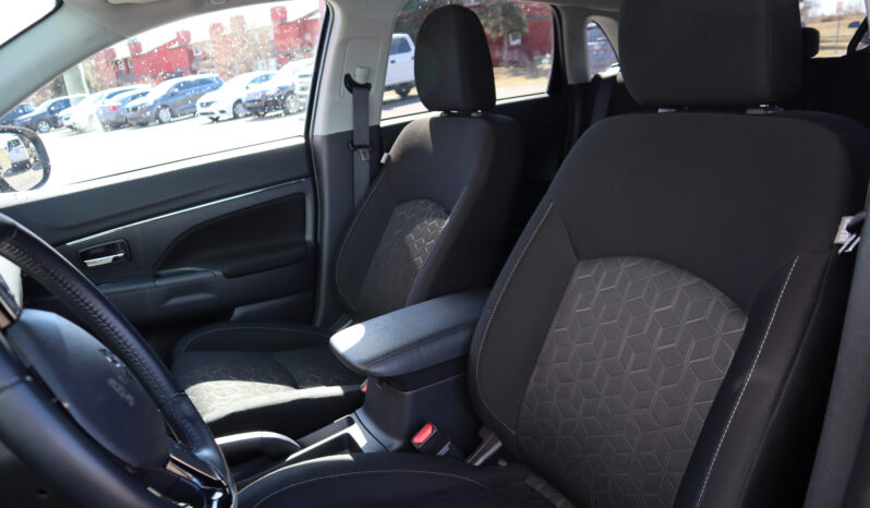 
2022 Mitsubishi RVR full									