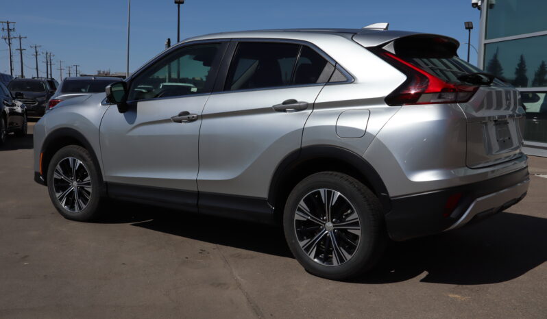 
2022 Mitsubishi Eclipse Cross full									