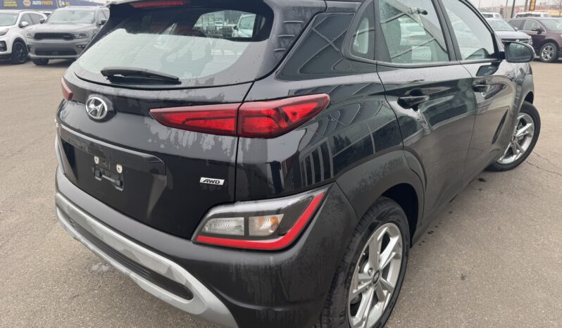 
2023 HYUNDAI KONA SE full									