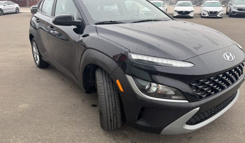 
2023 HYUNDAI KONA SE full									