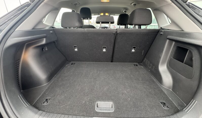 
2023 HYUNDAI KONA SE full									