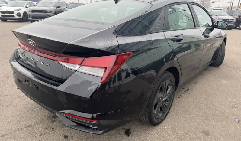 
2023 HYUNDAI ELANTRA SEL full									