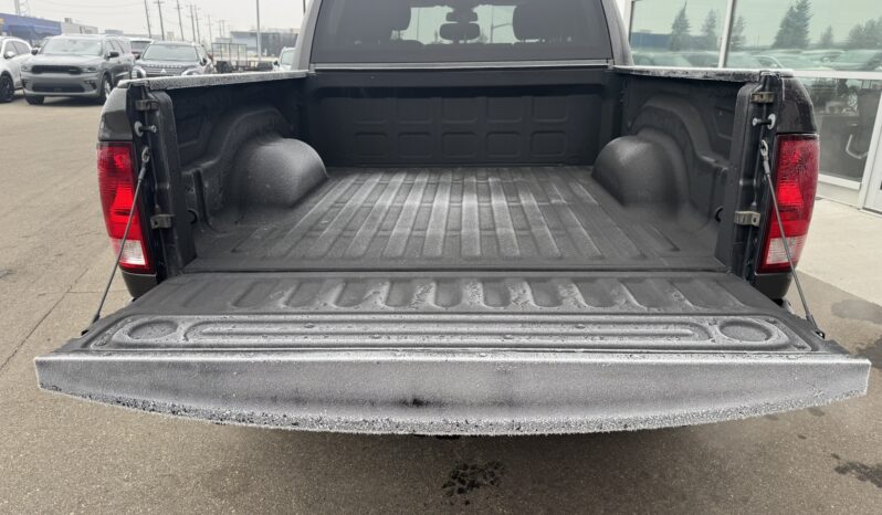 
2022 RAM 1500 CLASSIC TRADESMAN full									