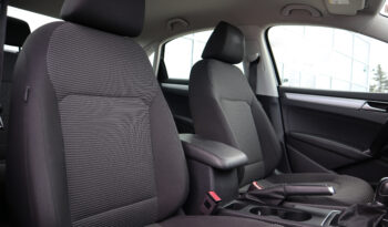 
2017 Volkswagen Passat full								