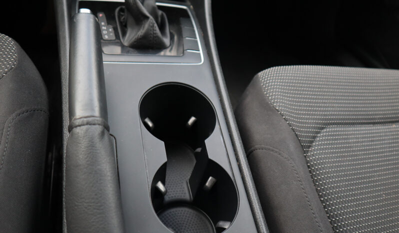 
2017 Volkswagen Passat full									