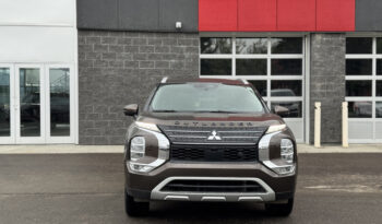 2023 MITSUBISHI OUTLANDER SE full
