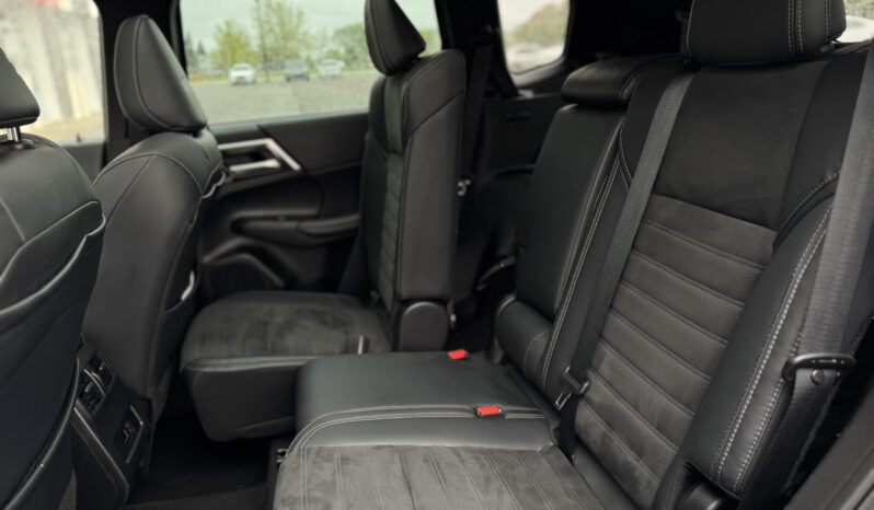 
2023 MITSUBISHI OUTLANDER SE full									