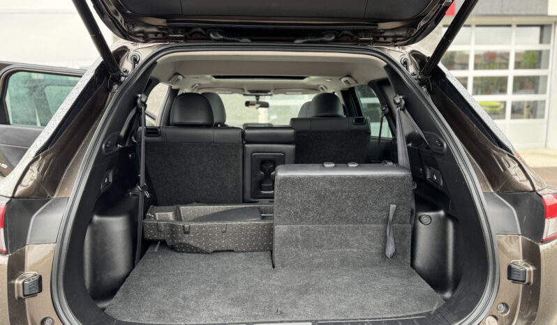 
2023 MITSUBISHI OUTLANDER SE full									