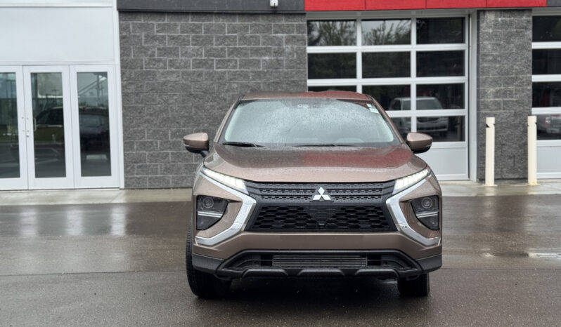 
2024 MITSUBISHI ECLIPSE CROSS ES full									
