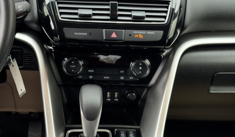 
2024 MITSUBISHI ECLIPSE CROSS ES full									