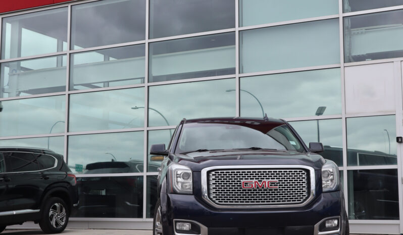 
2017 GMC Yukon Denali full									