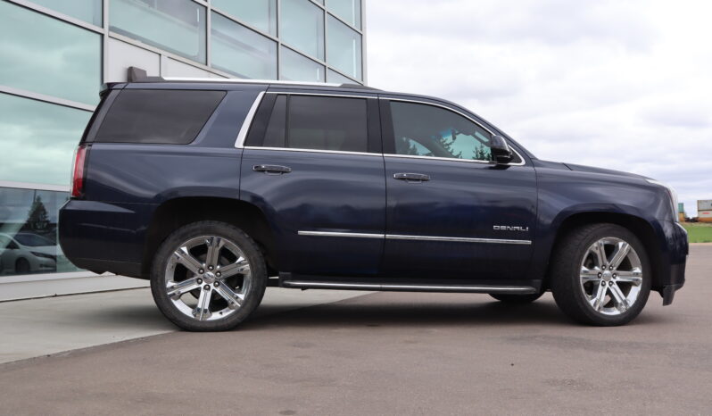 
2017 GMC Yukon Denali full									