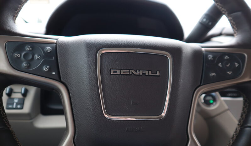 
2017 GMC Yukon Denali full									