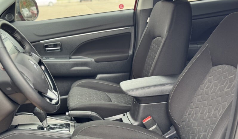 
2022 MITSUBISHI RVR SE full									