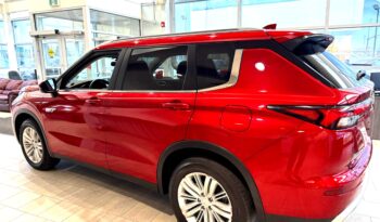 
2023 MITSUBISHI OUTLANDER SE full								