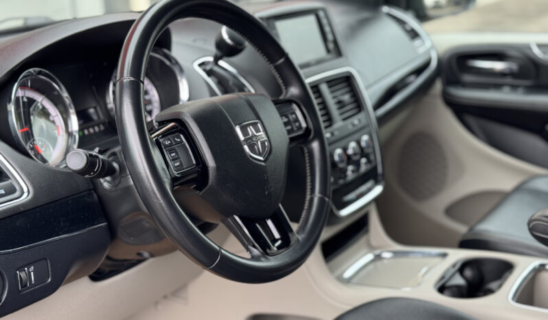 
2019 DODGE GRAND CARAVAN SXT full									