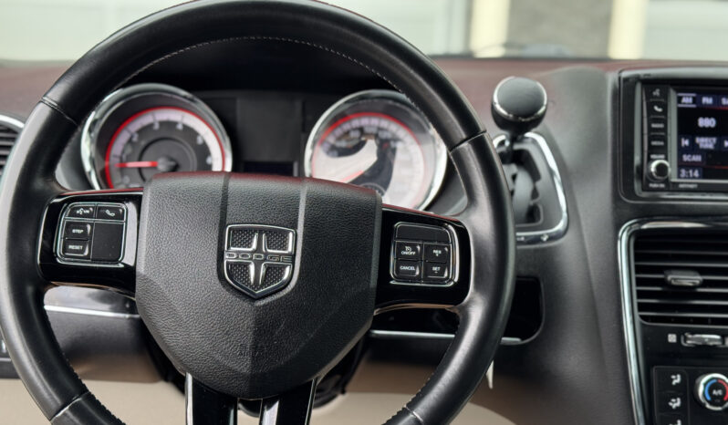 
2019 DODGE GRAND CARAVAN SXT full									