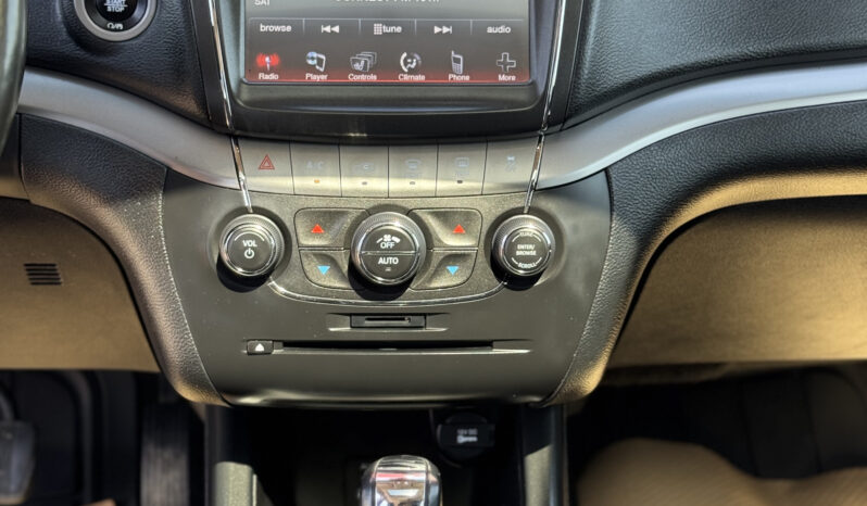 
2019 DODGE JOURNEY CROSSROAD full									