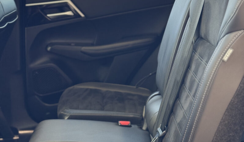 
2023 MITSUBISHI OUTLANDER SE full									