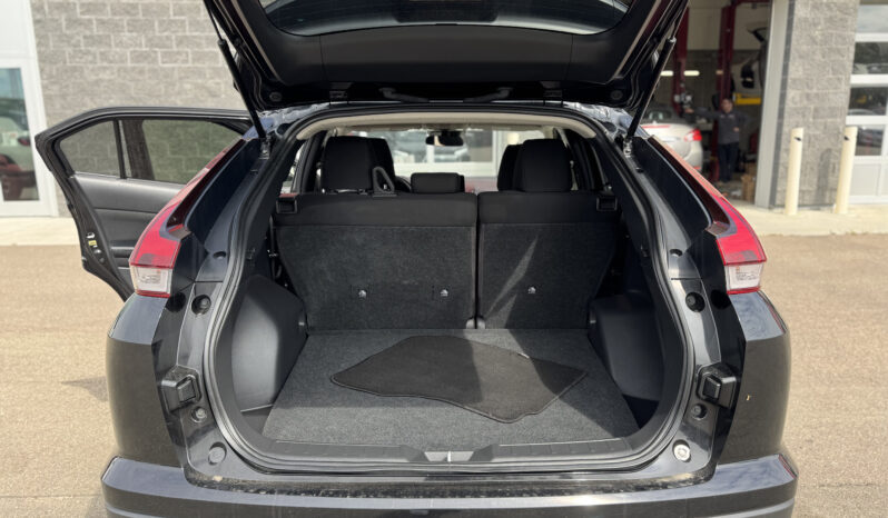 
2022 MITSUBISHI ECLIPSE CROSS full									