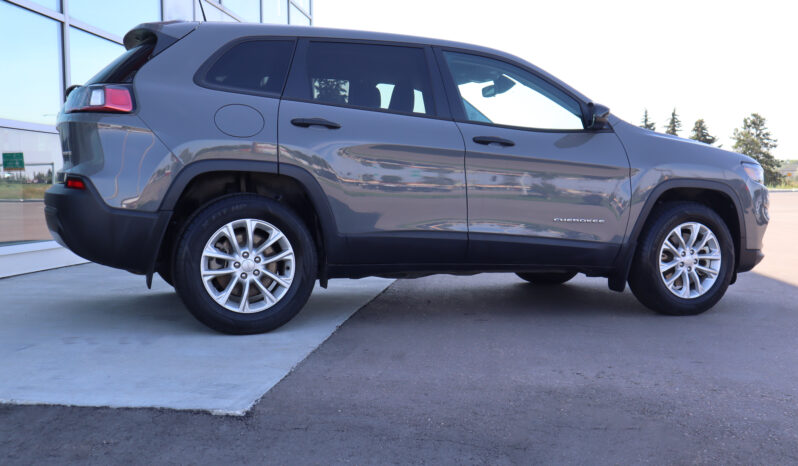 
2022 JEEP CHEROKEE SPORT full									